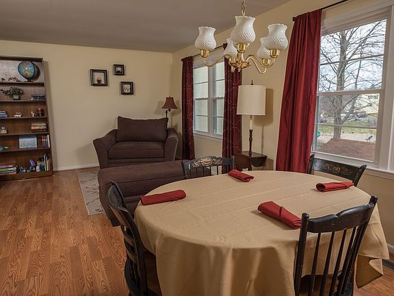 Combinded Living/Dining