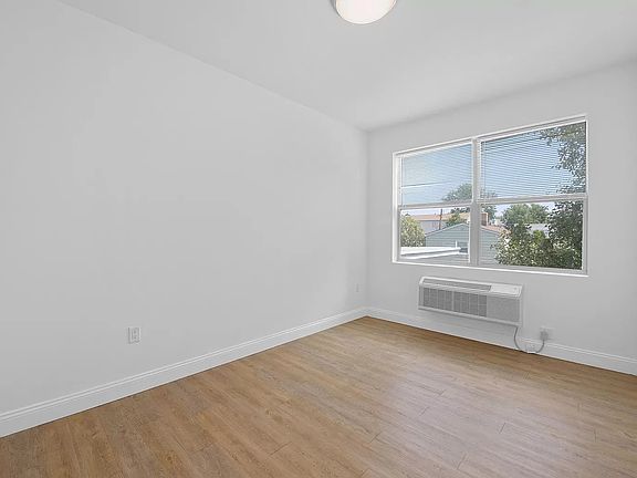 4th image of 6400 Jefferson St #11567263