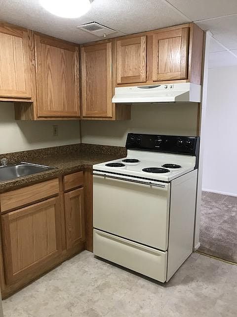 2nd image of 657 Reading Ave