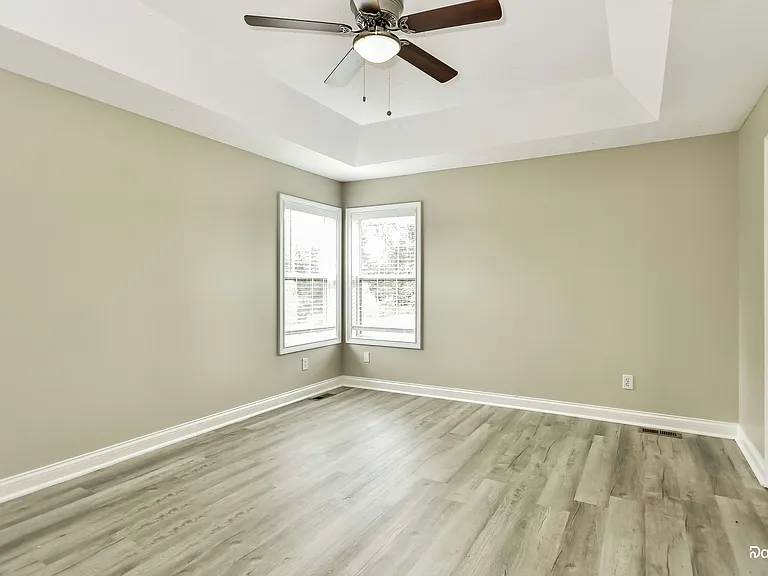 105 Chasity Ln — Photo 8