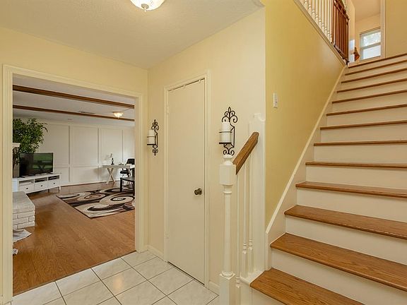 3rd image of 2034 Riverlawn Dr