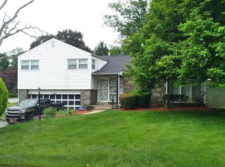 7761 Bennett Rd, Wyncote, PA 19095