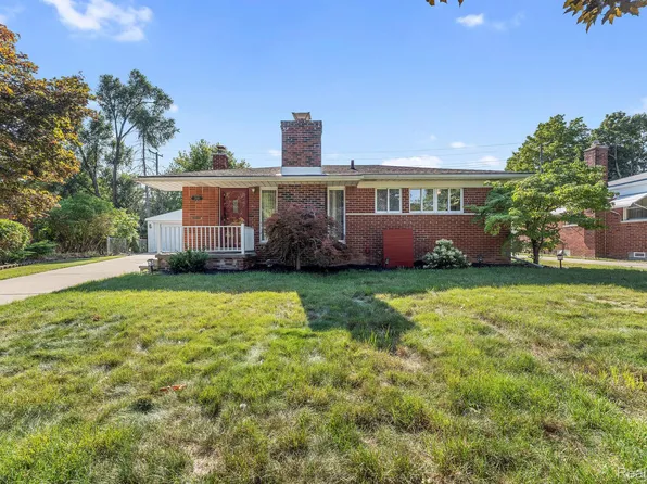 2440 Sherwood St, Trenton, MI 48183
