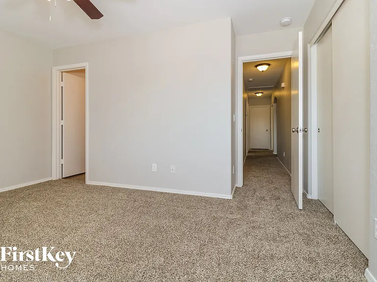 1071 S 224th Ln — Photo 9