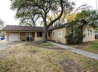 1104 Avenue B, Ozona, TX 76943
