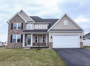 3 Willow Bridge Trl, Penfield, NY 14526