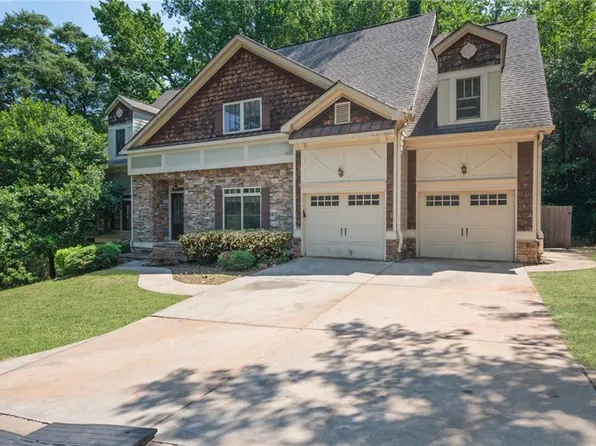 722 Iroquois Dr NE, Marietta, GA 30060
