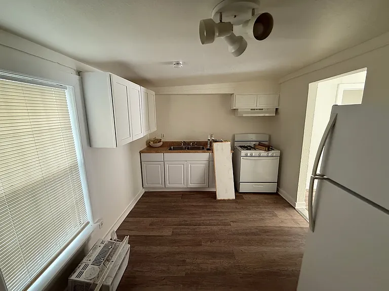204 Lone Star Blvd — Photo 10
