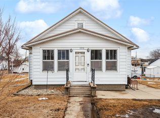 1016 4th Ave SE, Dyersville, IA 52040