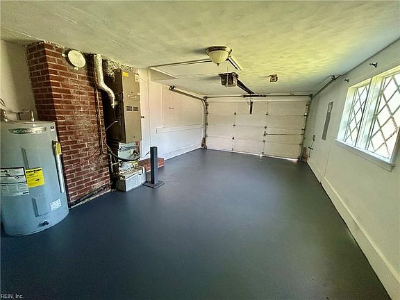 4th image of 6211 Roanoke Avenue