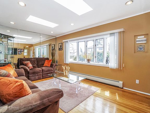 2nd image of 40 Westbury Ave