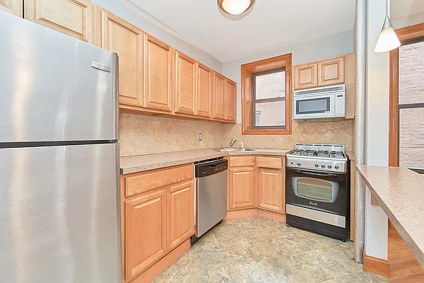 Rented by Living New York | media 8