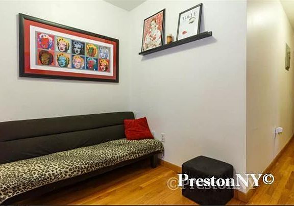 2nd image of 107 Mulberry St #18