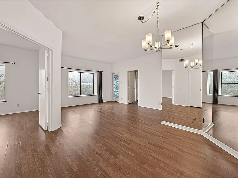 2211 S Braeswood Blvd #23C — Photo 5