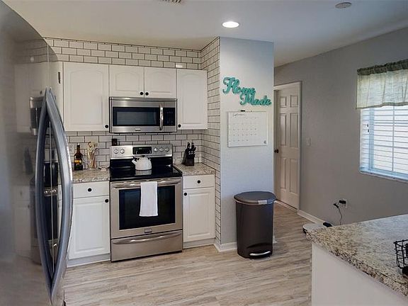 5th image of 3920 Billingham Ln