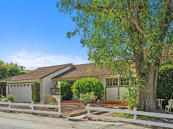 3rd image of 27527 Rainbow Ridge Rd