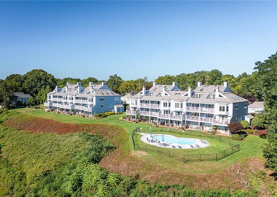 152 Crompton Ave APT 17, East Greenwich, RI 02818 Zillow