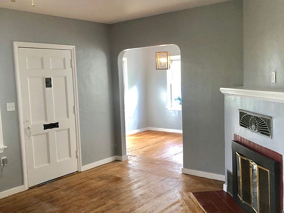3rd image of 2028 Juliesse Ave