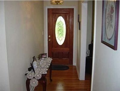 3rd image of 4035 Knollwood Dr