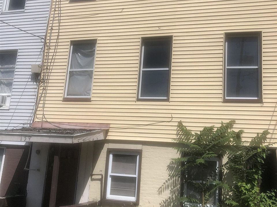 2nd image of 159 1st St