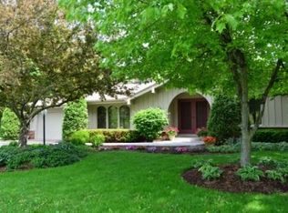3615 W Haven Ct, Mequon, WI 53092
