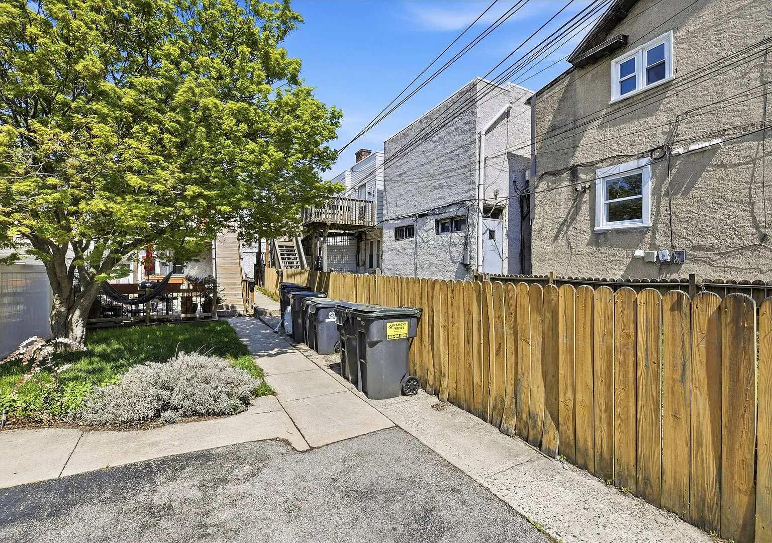 4 Gay St — Photo 2