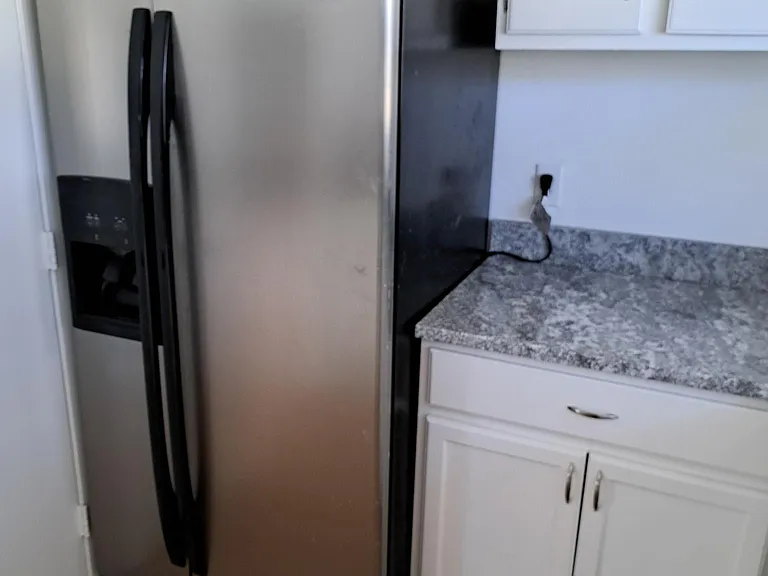 204 S Newark Cir — Photo 3