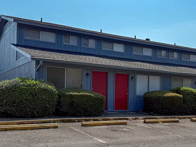 The Grove at Magic City Townhomes — Photo 17