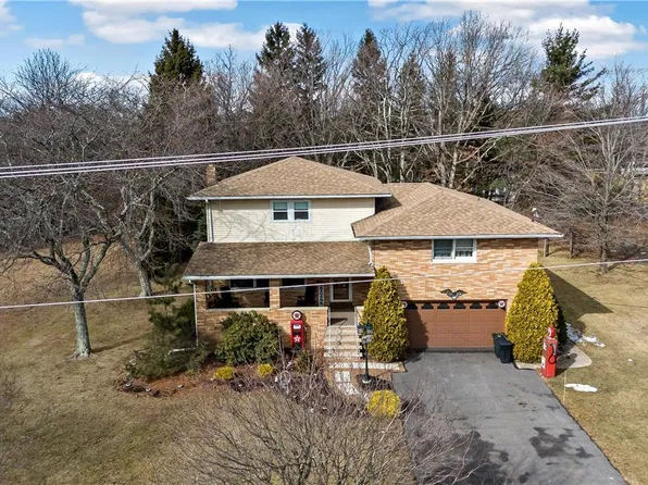 1251 Harwood Rd, Hazleton, PA 18202