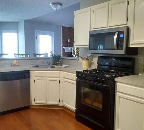 4th image of 13618 Annsdale Ln