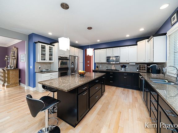 2nd image of 1919 Watermark Dr SE