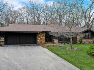 1120 Lone Tree Rd, Elm Grove, WI 53122