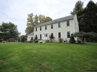 1002 Shannon Blvd, Niskayuna, NY 12309
