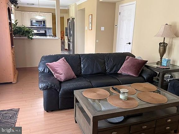 4th image of 1549 Barnswallow Dr