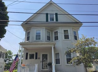 21 Lincoln St #1, Manchester, MA 01944