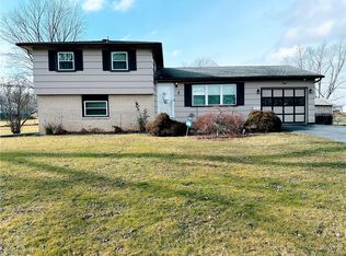 5 Bobbie Dr, Rochester, NY 14606