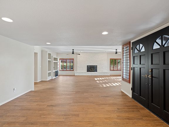 5th image of 2882 Palmer Dr