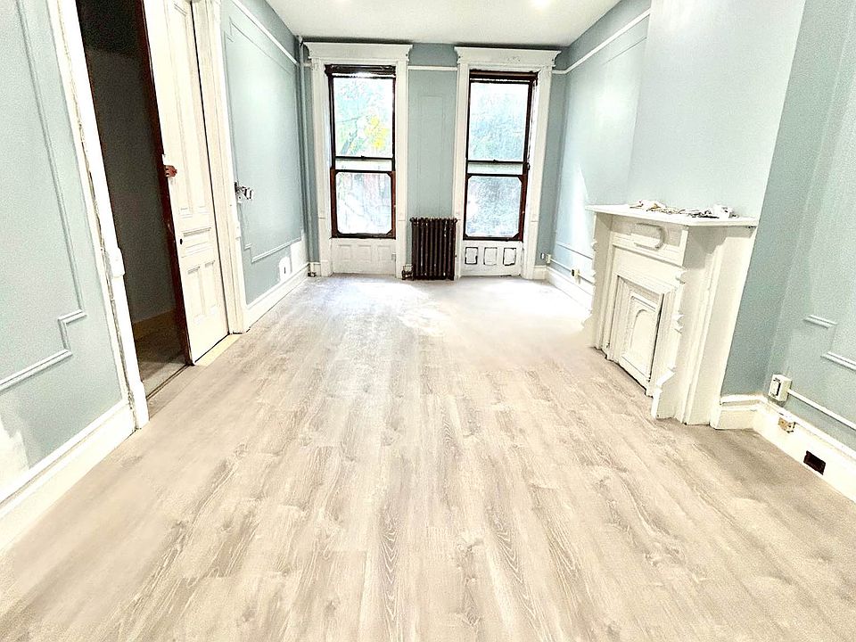 1st image of 321 Halsey St #1