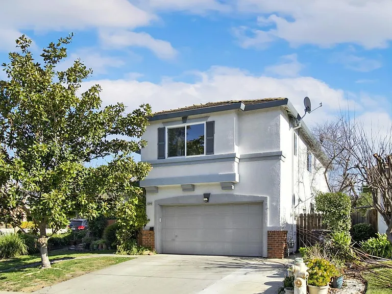 6948 Trailride Way — Photo 2