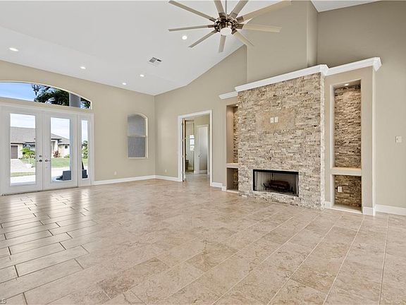 2nd image of 2610 SW 38th Ter