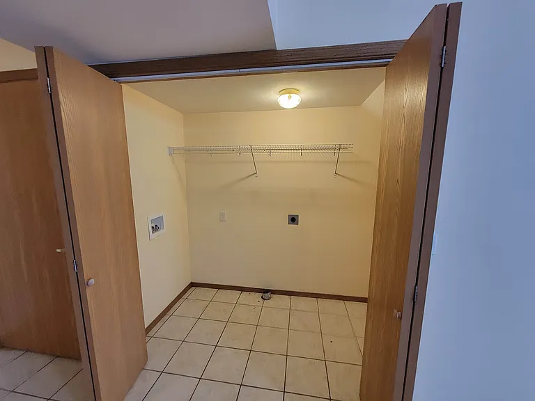 421 Spring Creek Rd — Photo 7