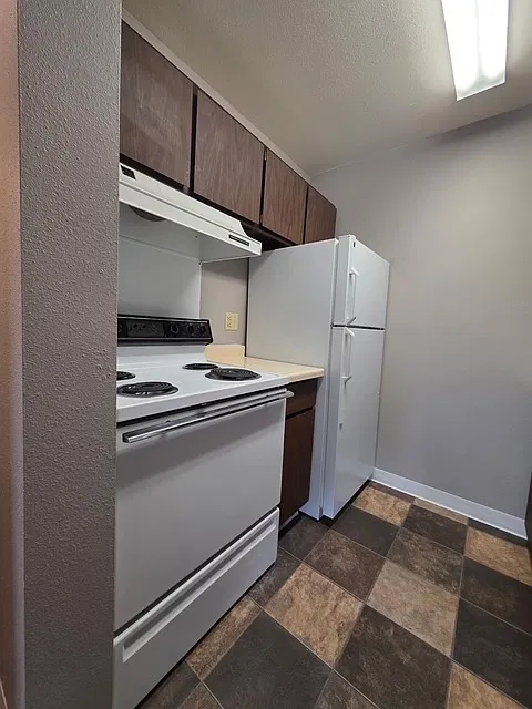 Liberty Lights Apartments G — Photo 3