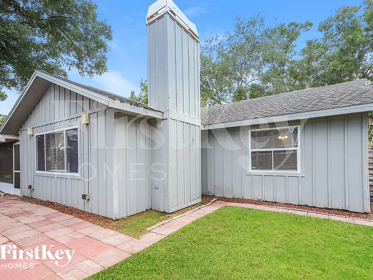 9923 57th Way N — Photo 14
