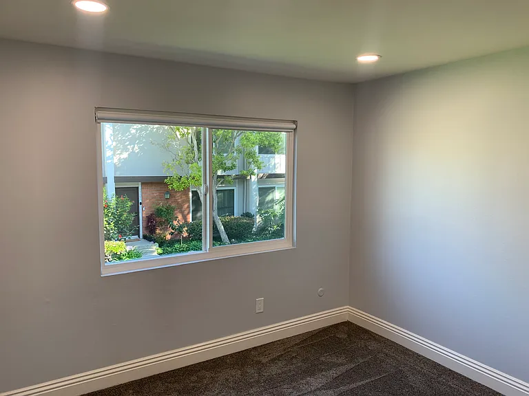 1722 Kingsdown Ct — Photo 16