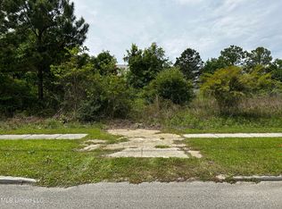 137 Holiday Dr, Pass Christian, MS 39571