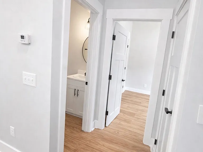 109 Aurora Dr #B — Photo 11