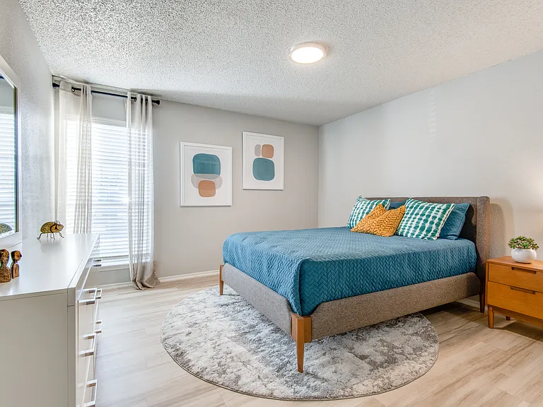 8500 Harwood — Photo 12