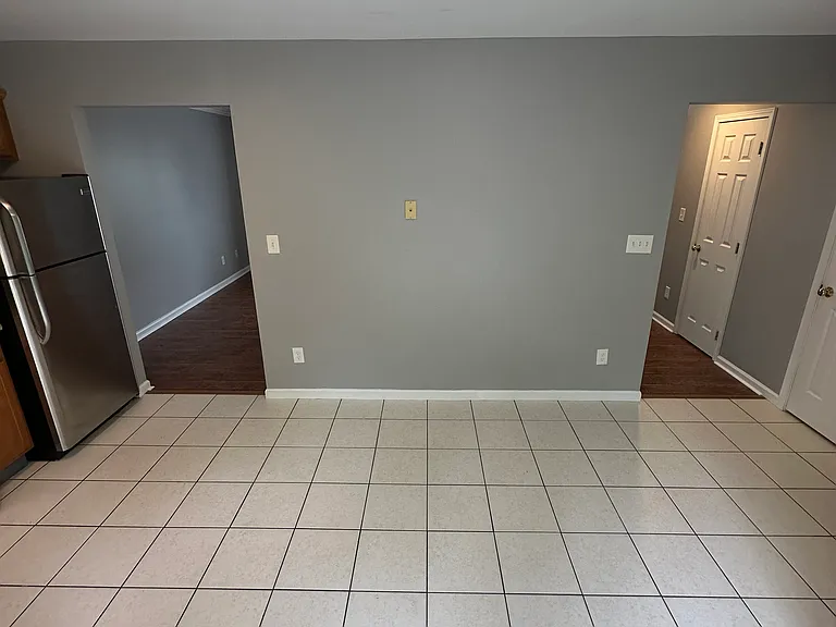 9735 Main St #6 — Photo 10