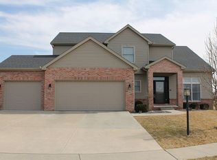 52 Shiloh St, Morton, IL 61550