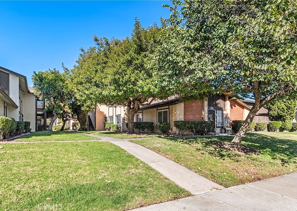1st image of 10324 Carefree Dr